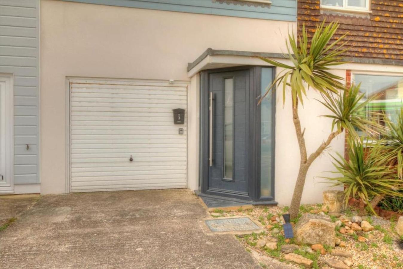 Apartment Air Maison - Solent View Beachfront *